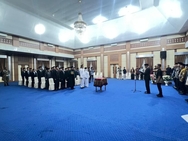 Berikut nama nama pejabat eselon III,IV, Dan Kapus yang di lantik wawako malam ini