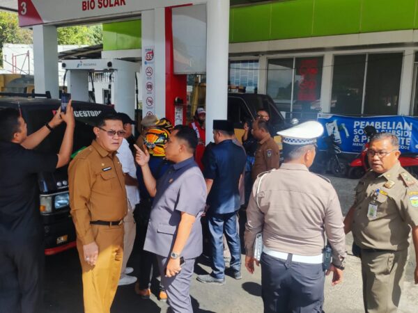 Diduga Ada Pungli, Pemkot dan DPRD Sidak SPBU Playang Raya