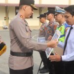 Keren! Bripka Arie Syaputra Terima Penghargaan dari Kapolres Kerinci